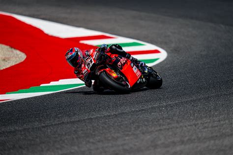 MotoGP 23: Una experiencia visceral de velocidad y precisión en dos ruedas!